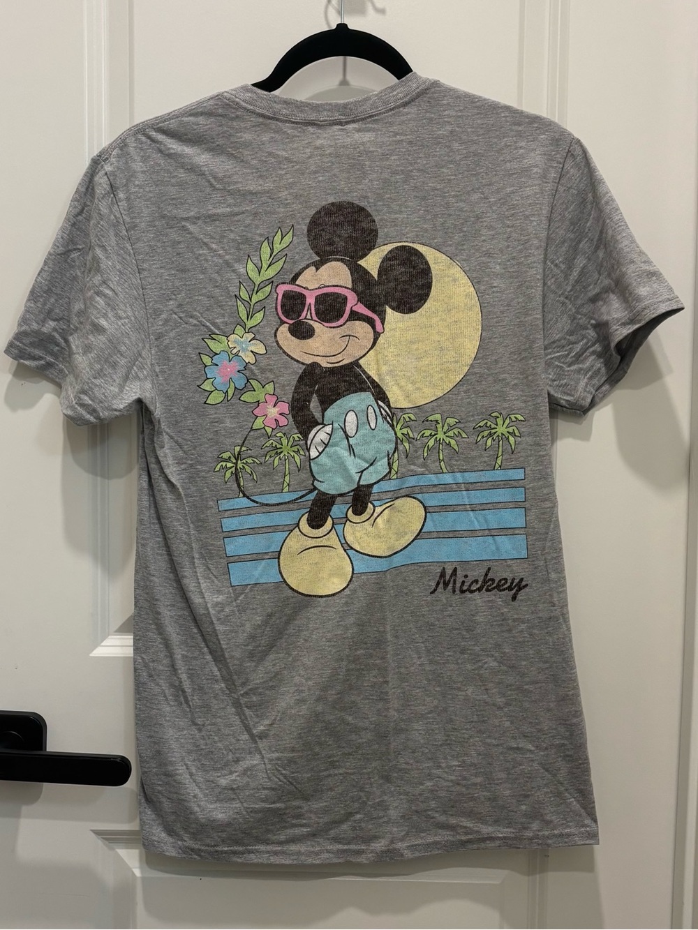2/$24 💥🆕 Disney Mickey Mouse Heather Grey Graphic T-shirt | Size Small | 7555